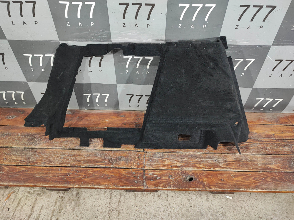 Обшивка багажника левая Geely Tugella 19-нв Б/У Оригинал 8891022552