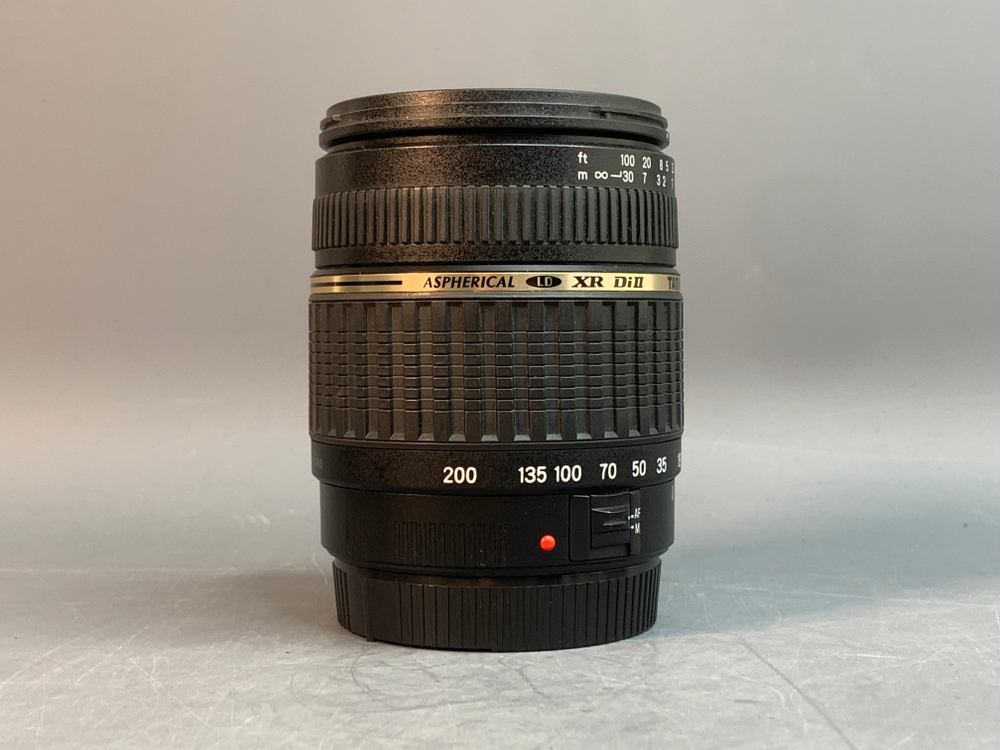 Tamron AF 18-200mm 3.5-6.3 XR Di II LD IF Macro Canon EF, внутри пылинки