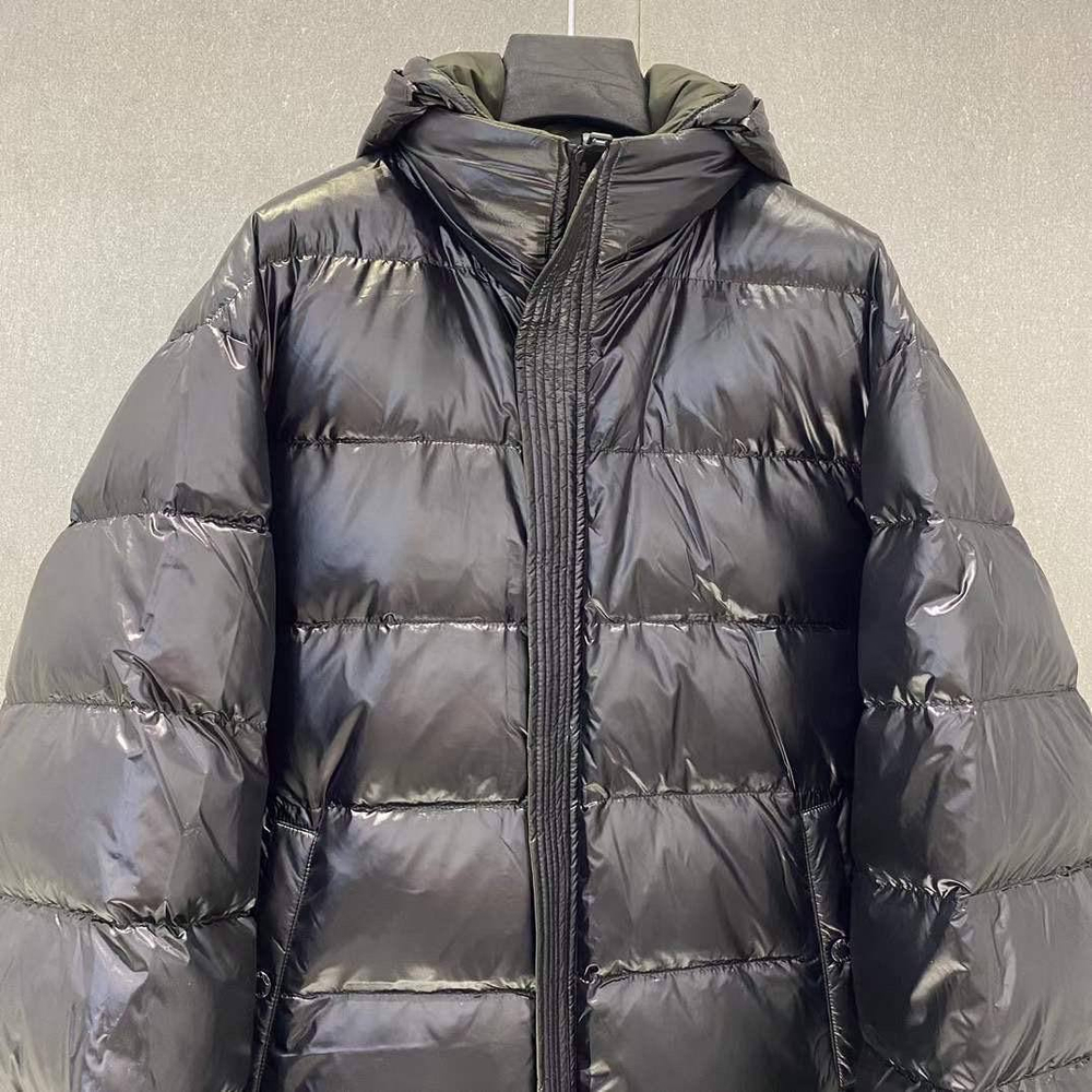 Двухсторонний пуховик Prada