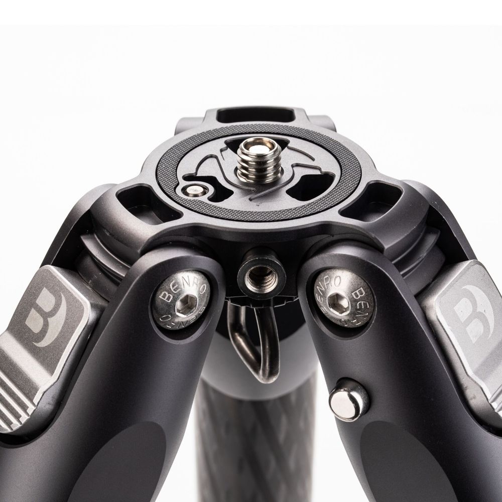 Штатив Benro TTOR34C карбоновый