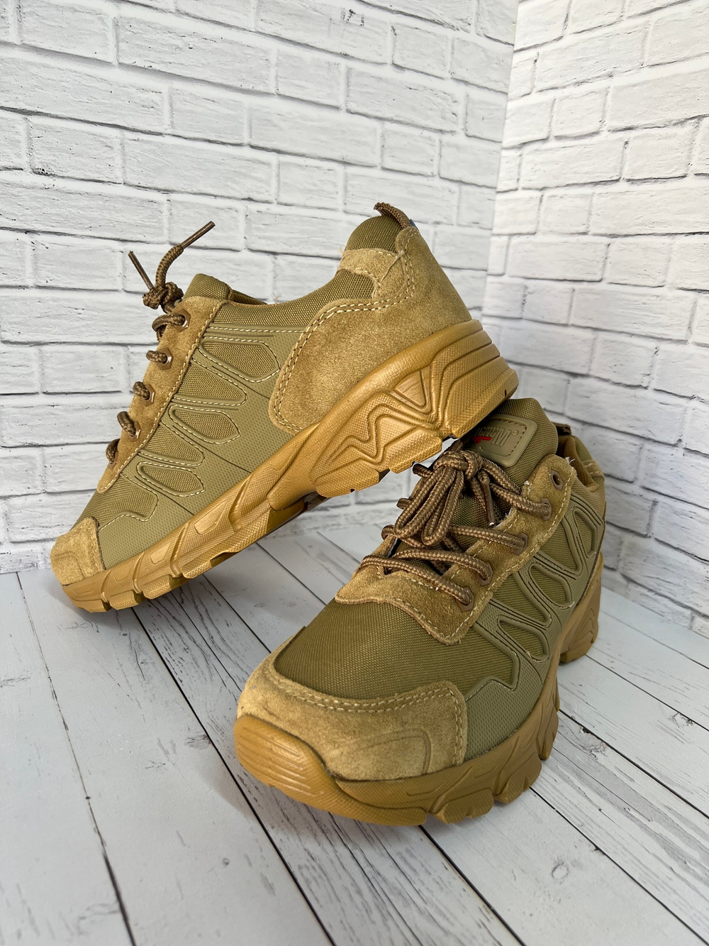 Треккинговые кроссовки Magnum / песок