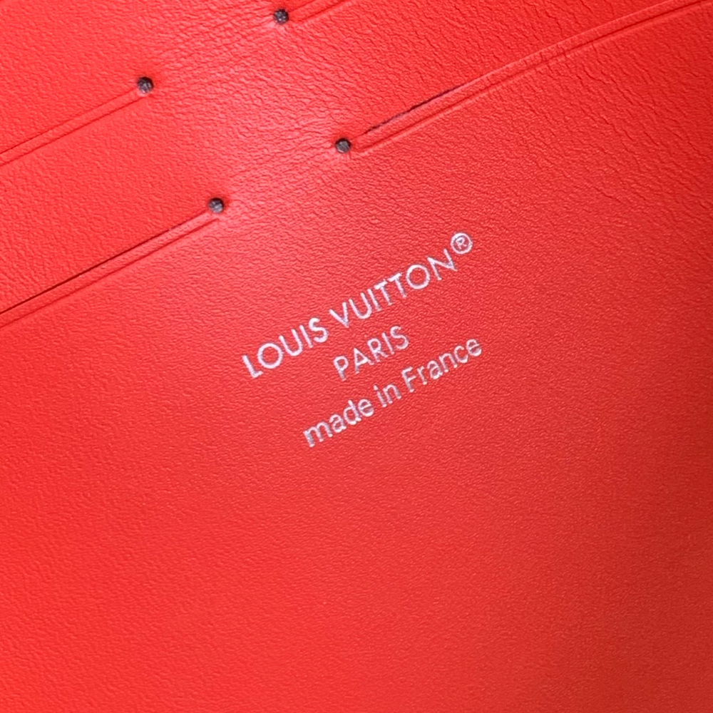 Louis Vuitton Pochette Voyage MM