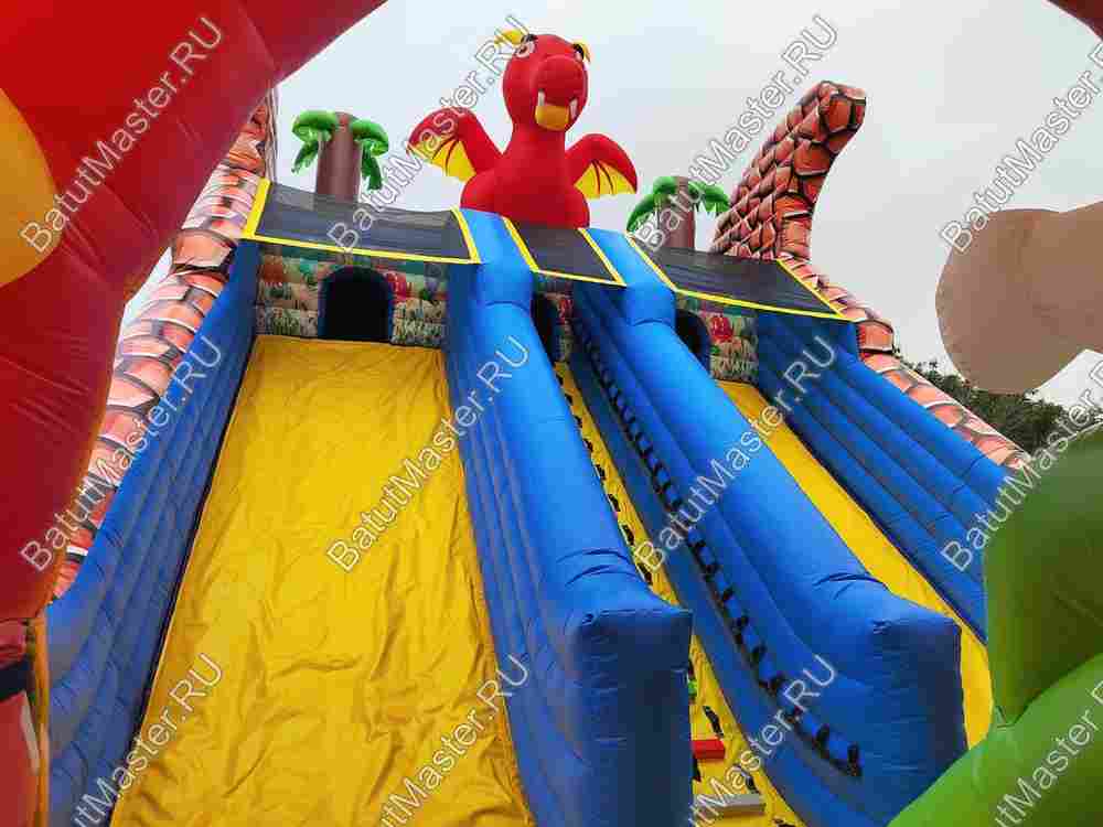 Коммерческий надувной батут "Драконье логово", 16*7*8 м с крышей