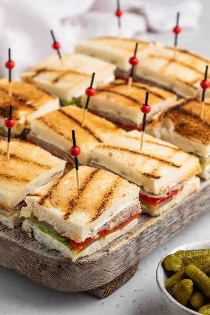 Мини-сэндвич с бужениной, 12 шт.