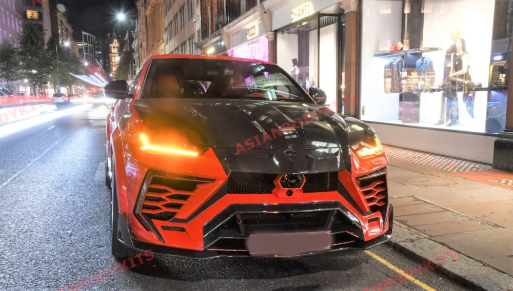 Карбоновый капот для Lamborghini Urus 2018+ Ламборгини Урус
