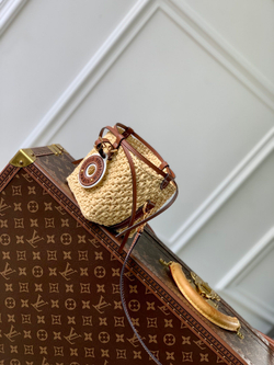 Louis Vuitton Noe Purse