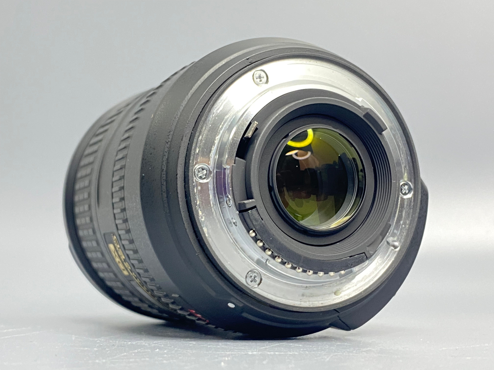 Nikon 18-200mm 3.5-5.6G ED AF-S VR DX