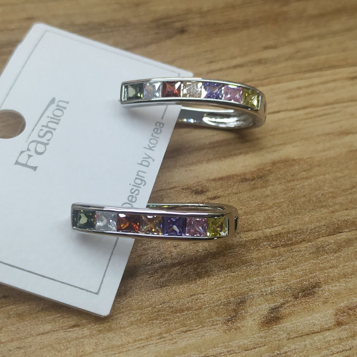 Серьги англ.заст. Овал Циркон 7 кристаллов цвет ассорти металл серебристый