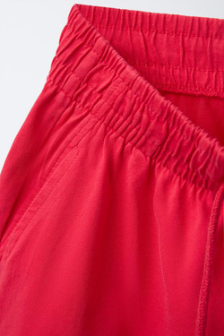 ZARA ШОРТЫ-БЕРМУДЫ С НАДПИСЬЮ, МАЛИНОВЫЙ