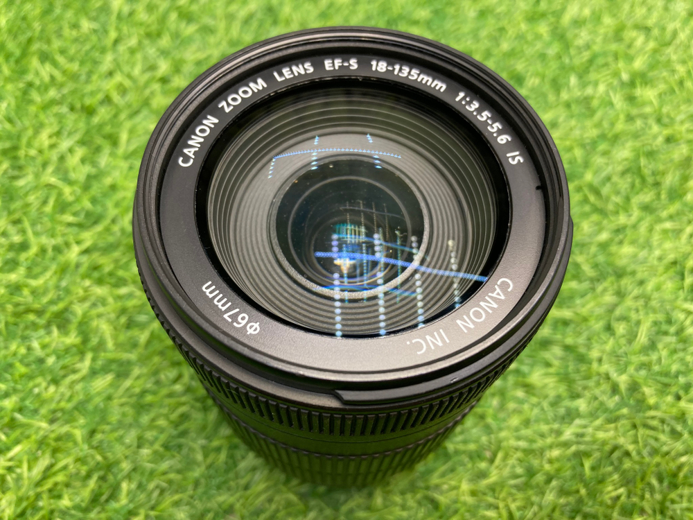 Canon EF-S 18-135mm 3.5-5.6 IS