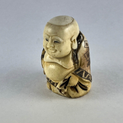 Статуэтка нэцкэ Хотей на удачу