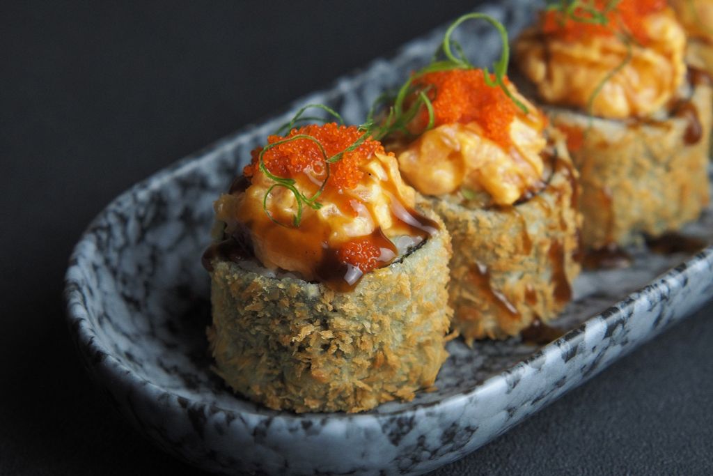 Криспи ролл с тартаром из лосося