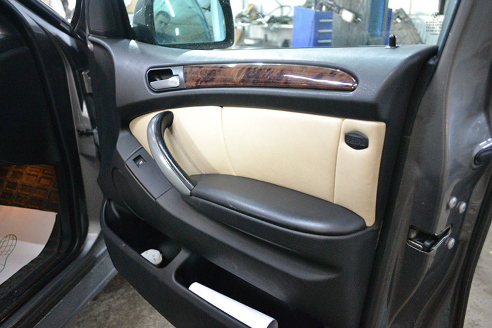 Декоративна накладка динамика BMW E 53 X 5
