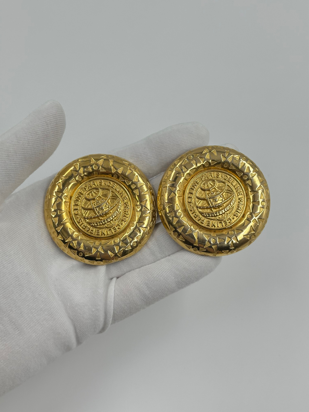 Массивные клипсы Celine