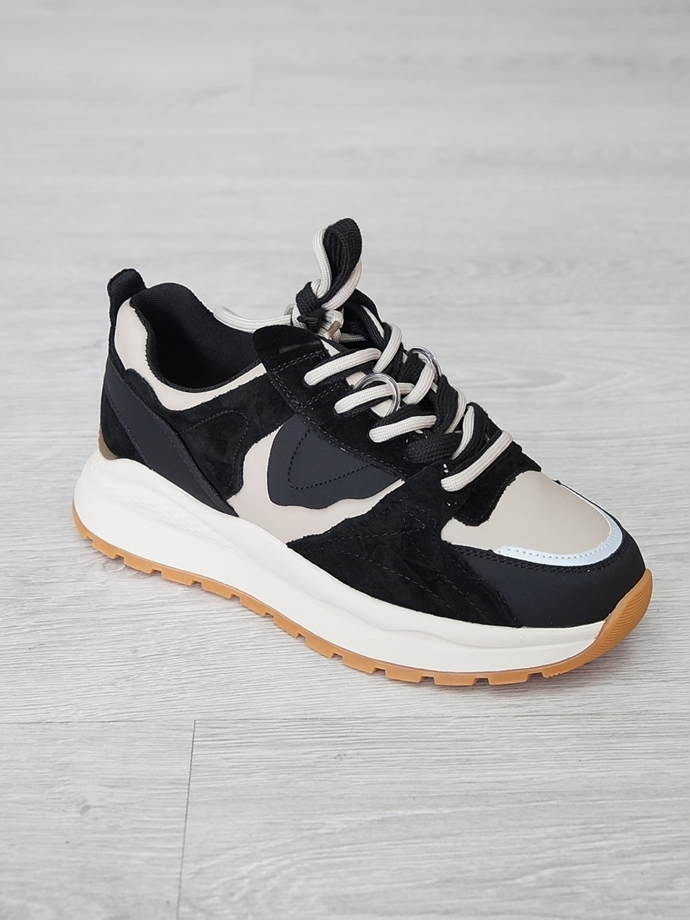 Кроссовки женские MALIN DEGELY 929-1