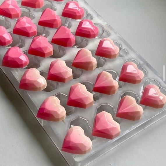 813 | Форма для шоколадных конфет &quot;Сердца и грани&quot; (275*175 мм)