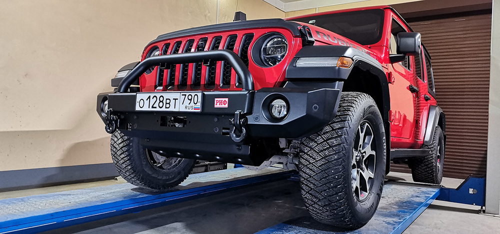 Бампер силовой передний Jeep Wrangler JL 2018+ под доп. фары, с центральной защитной дугой