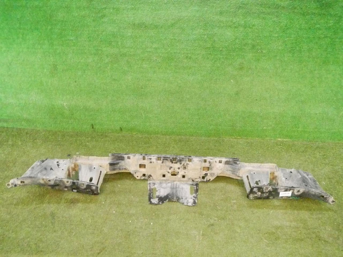 Усилитель задний Toyota Hilux 8 (2015-н.в.)