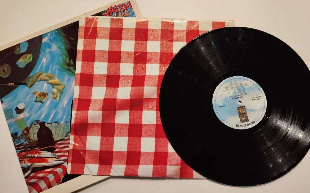 Винтажная виниловая пластинка LP Joe Walsh But Seriously, Folks (USA 1978)