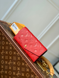 Louis Vuitton Sarah Wallet