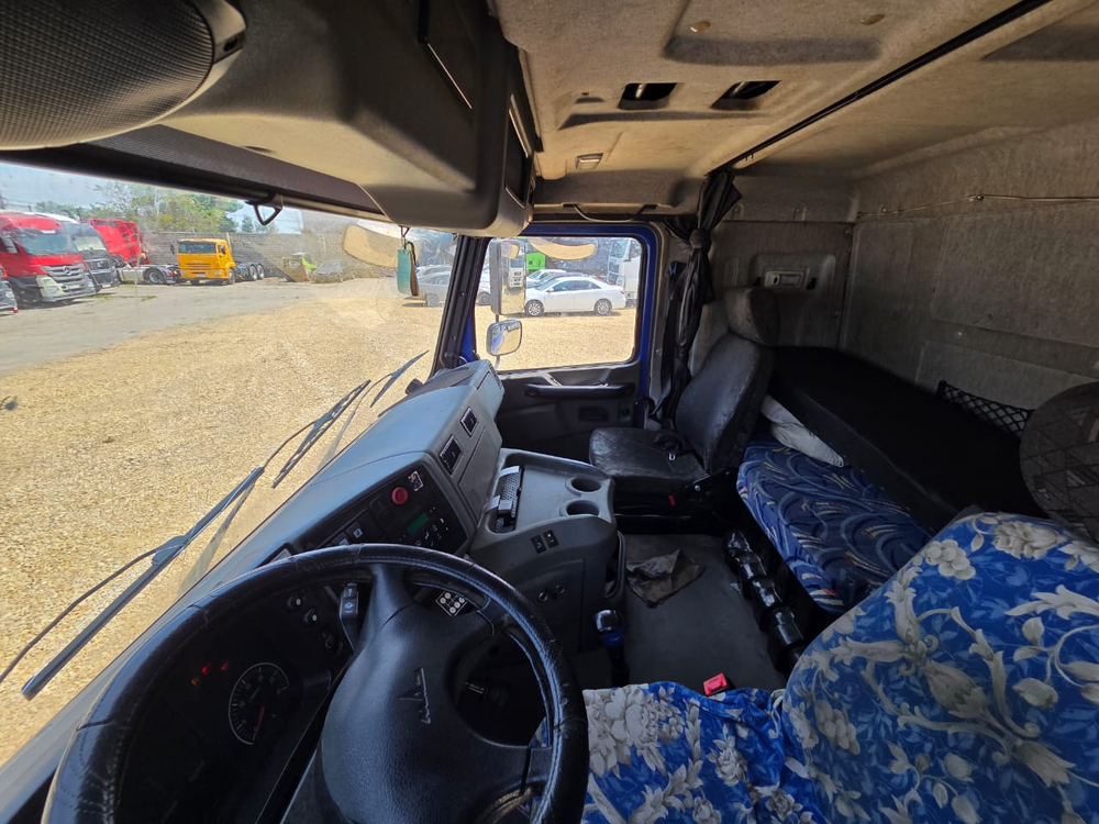 МАЗ 5440 4x2 Седельный тягач 5440С5-8580-031 (Дизельный, 6,7 л, 328 л.с., МТ)