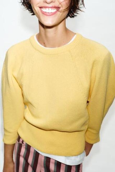 ZARA СВИТЕР С ОБЪЕМНЫМИ РУКАВАМИ, ЖЕЛТЫЙ