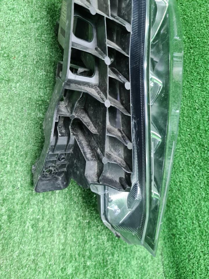 Фара правая Haval F7 (2018-2024) LED