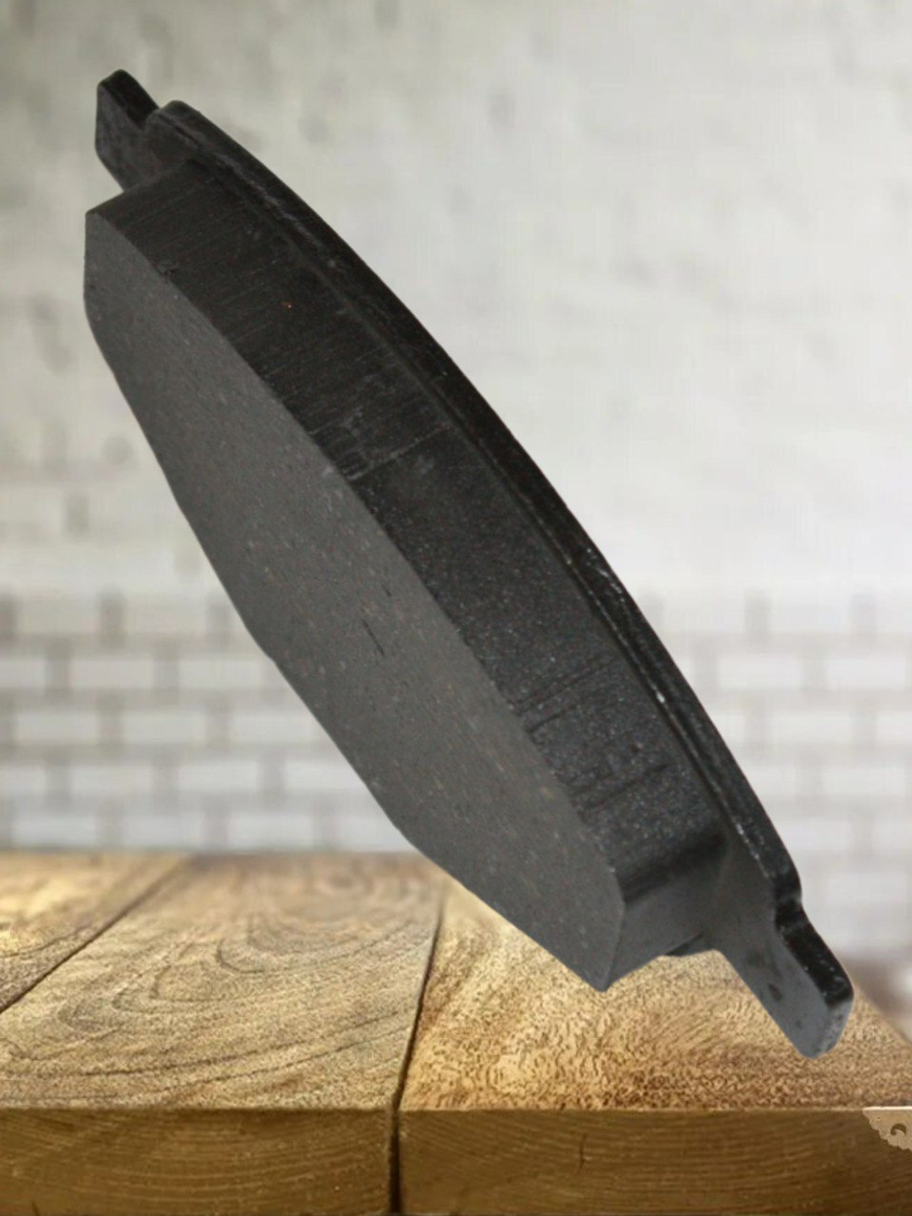 Колодки тормозные передние 1064001724 Geely Emgrand ec7