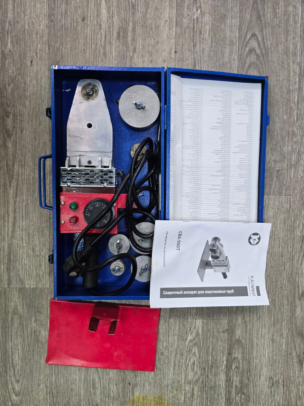 Сварочный аппарат для пластиковых труб Калибр СВА-900Т