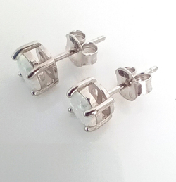 Серьги-пусеты "Эстерелла", с опалами, родированные, серебро 925*/Ф