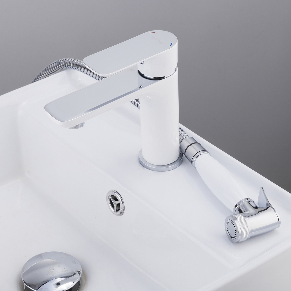 Смеситель для раковины  25к G1048-1 GAPPO с гигиенической лейкой, литой, БЕЛЫЙ-ХРОМ