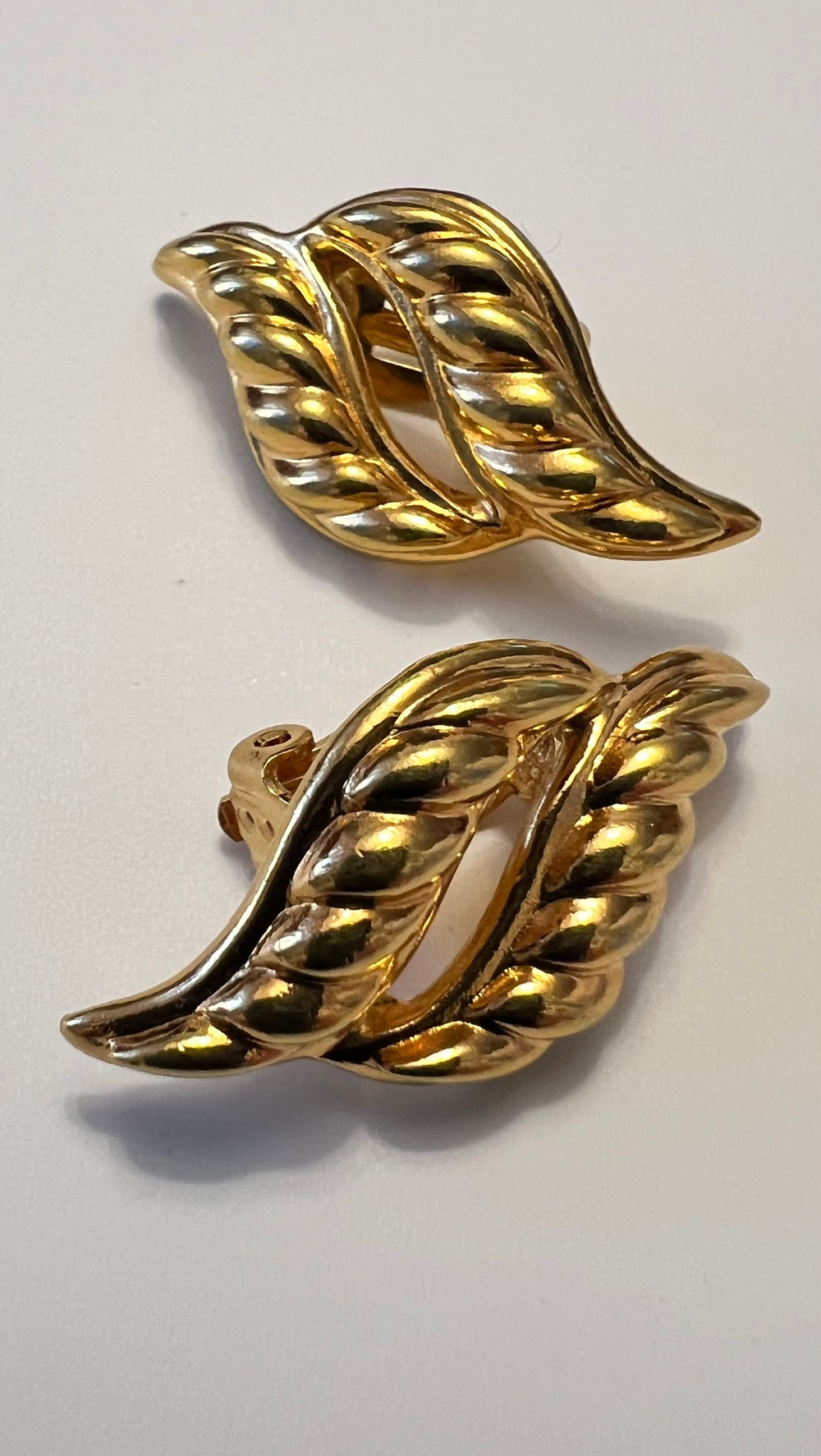 Клипсы Anne Klein золотой тон