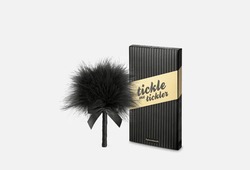 Кисточка перьевая Bijoux Indiscrets Tickle Me Tickler черная