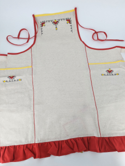 Фартук с вышивкой