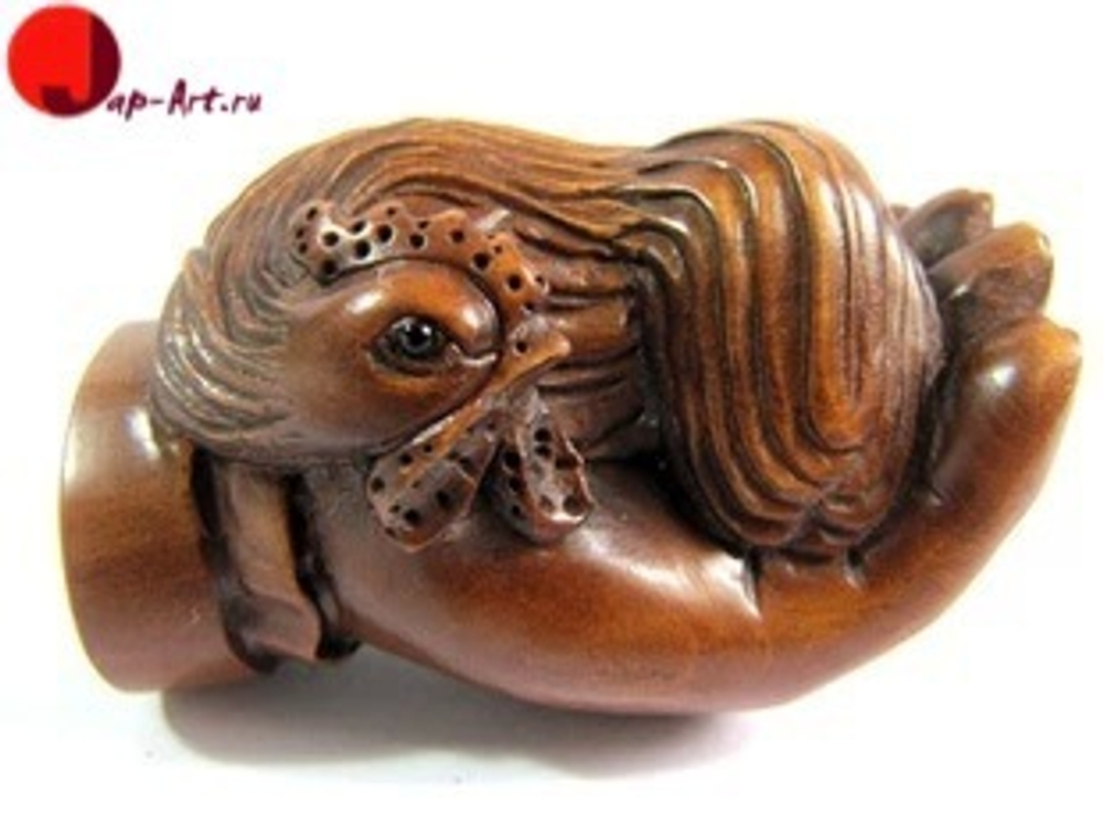 Нэцкэ Петух на ладоне