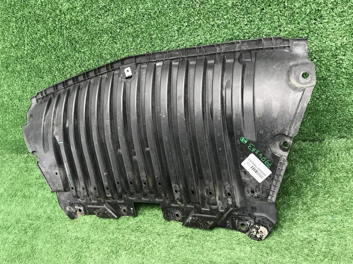 Пыльник переднего бампера Mercedes E W213 (16-21)