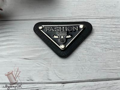 Нашивка КОЖА/МЕТАЛЛ fashion черная