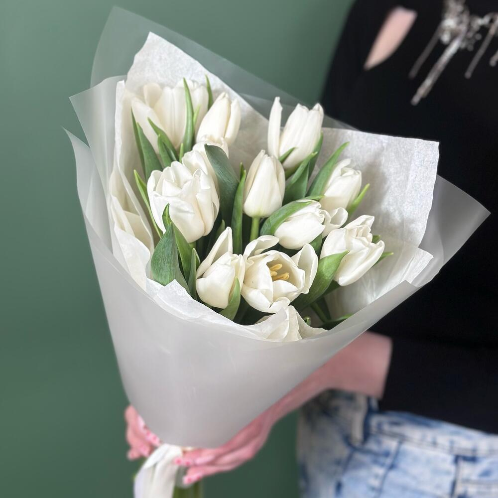 Букет из 11 белых тюльпанов