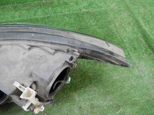 Битая Фара правая Genesis G80 (2016-2020) ксенон