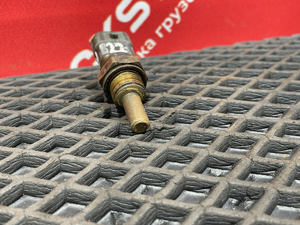 Датчик температуры охлаждающей жидкости