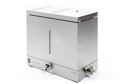 Аквадистиллятор Liston А 1104 со встроенным сборником (4л/ч)