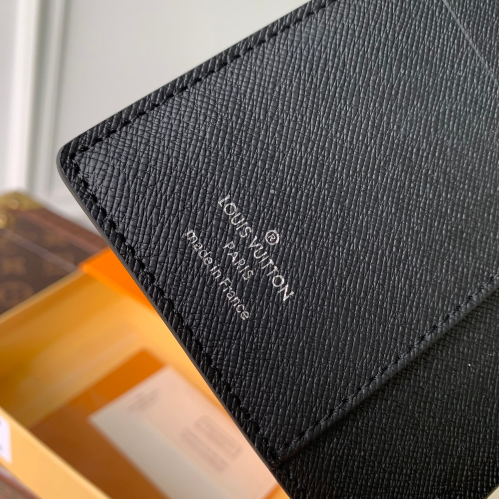 Louis Vuitton Small Ring Agenda