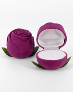 Футляр в виде розы для подарочного кольца