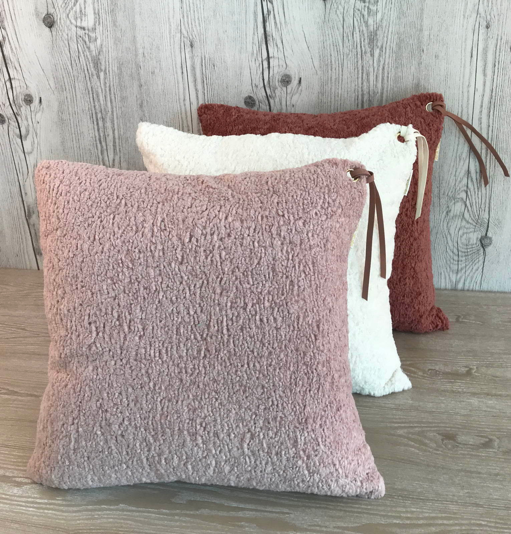 Наволочка 45х45 Sofi De MarkO Лама кофе