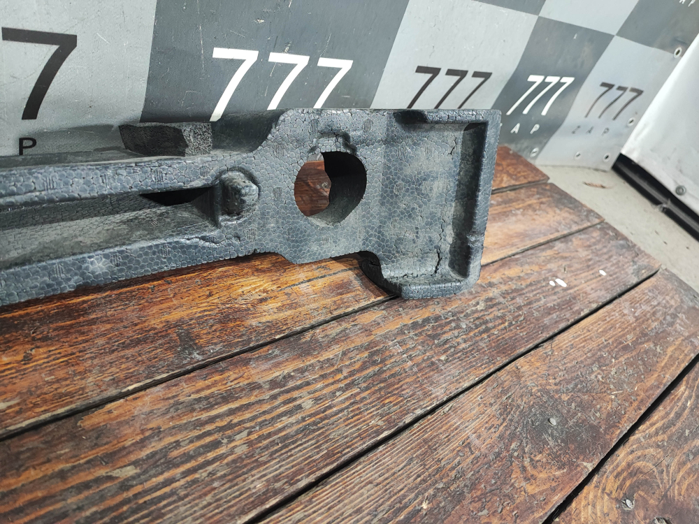 Абсорбер переднего бампера Toyota RAV4 IV (XA40) 15-19 Б/У Оригинал 5261442110