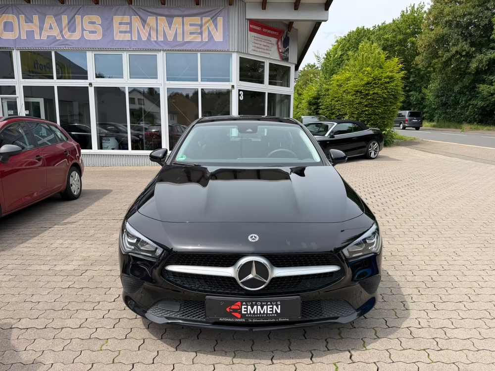 Mercedes-Benz CLA 200