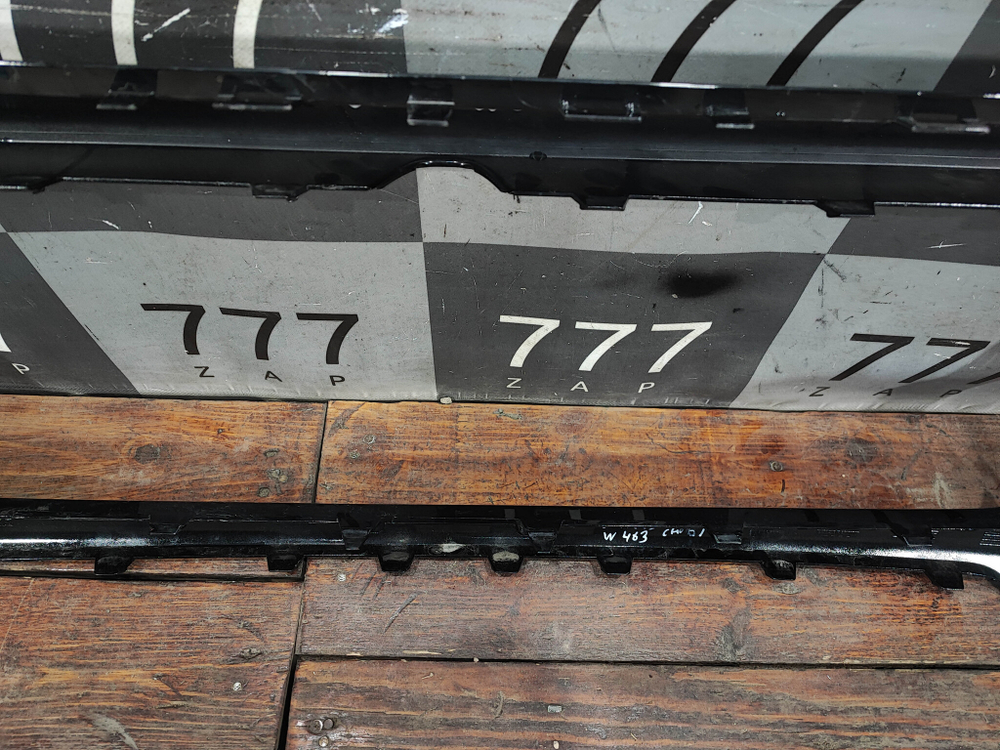 Накладка решетки радиатора Mercedes G-Class (W463) 18-нв Новая Оригинал A46388808009999