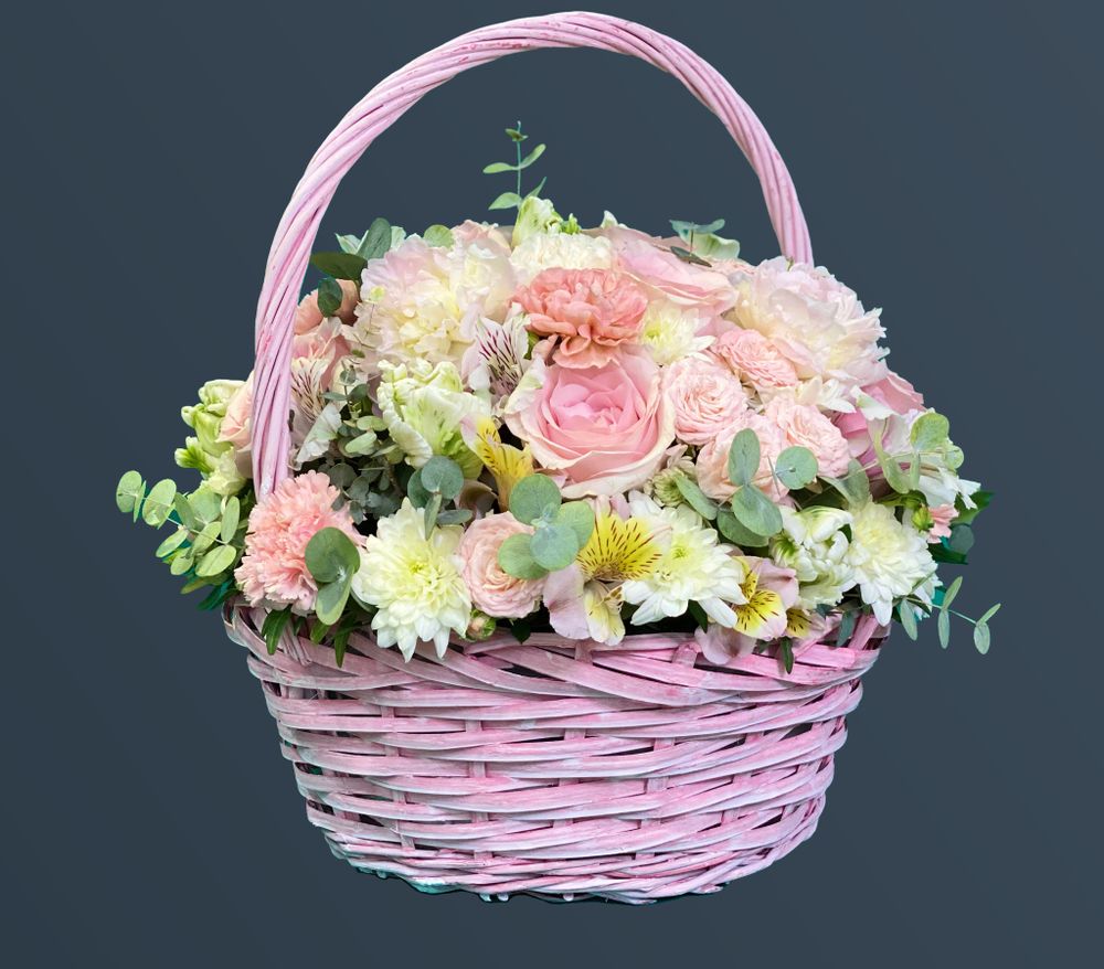 Букет Корзинка розовая с пиновидными Розами