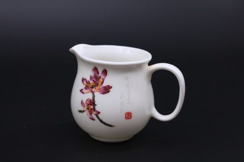 Сливник с  цвеком сливы, фарфор, 180мл