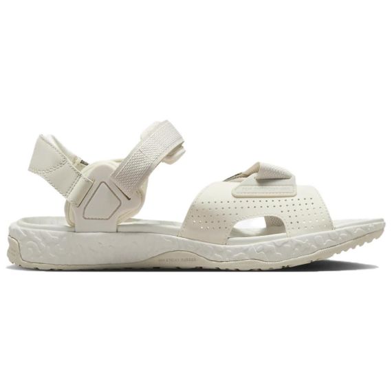 NIKE ACG Deschutz - это пляжные сандалии, которые сочетают в себе серый белый/Хаки/Светлый костный/Светлый Земной коралловый/Белый Парсекс